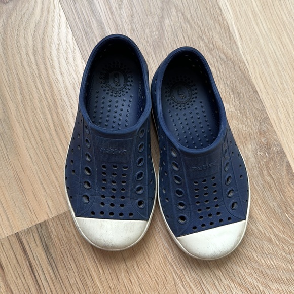 Blue Native Shoes Size C7 - Picture 2 of 7